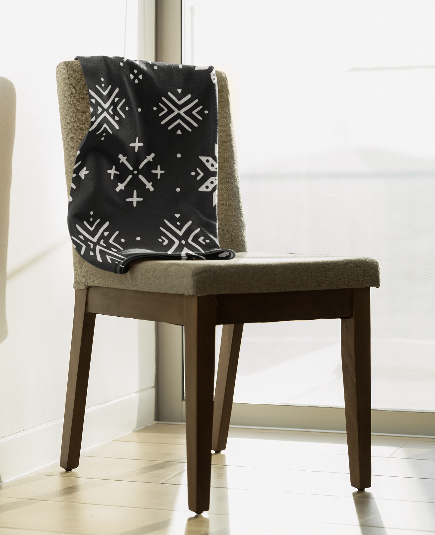 Throw Blanket with African-Patterned Snowflakes Design