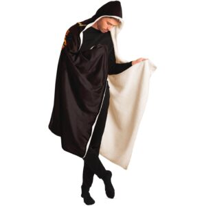5a14e71f154e0230d446181f2a82b90a hoodedblanketm side mf